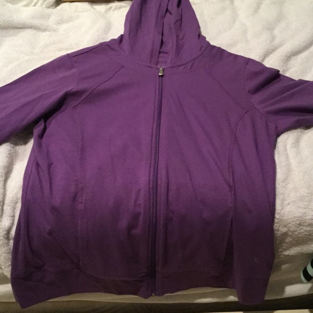 Danskin L Lightweight purple sweatshirt nwot hooded front full zip patch pockets